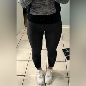 Lululemon Athletica Cropped Leggings